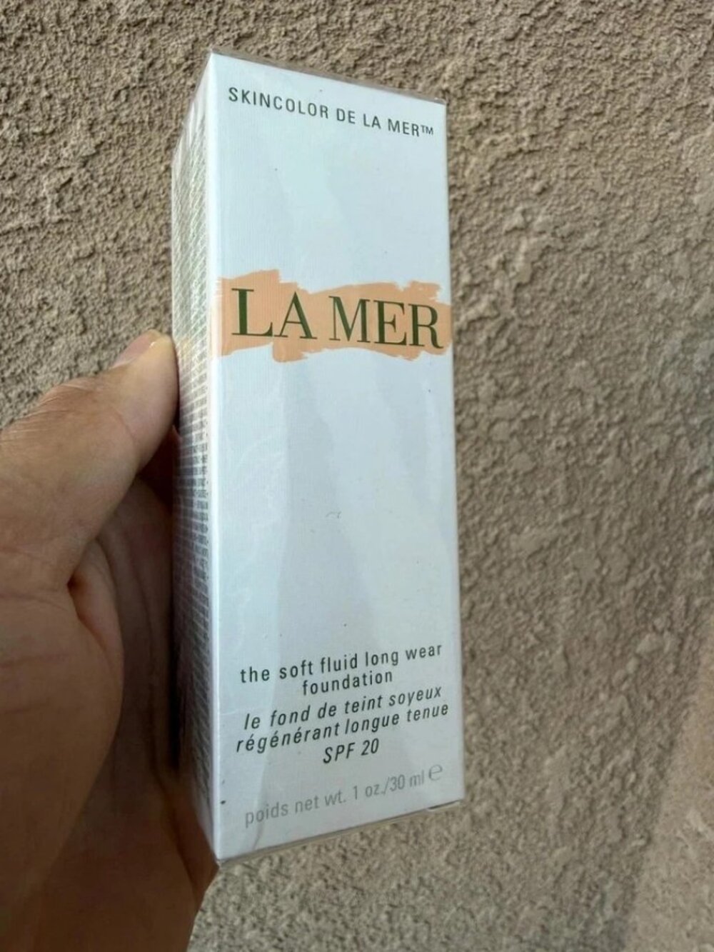 La Mer The Soft Fluid Long Wear Foundation SPF 20 – 1 oz / 30 ml IVORY 01 NiB - Picture 4 of 5